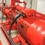 Kırmızı elektrik motorlu yangın pompası